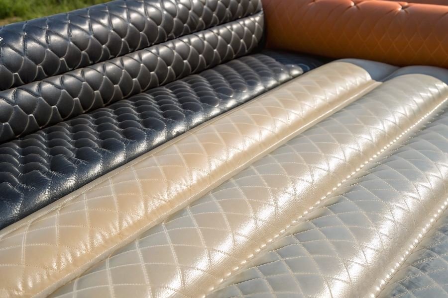 Puflanadigan divanlar uchun eng chidamli materiallar tahlili