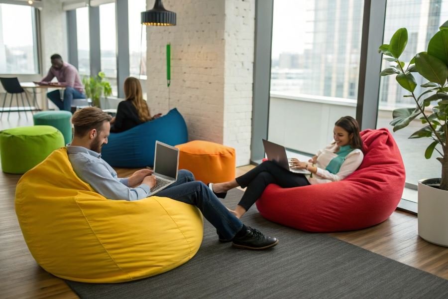Как выбрать идеальные кресла-мешки для современного офиса